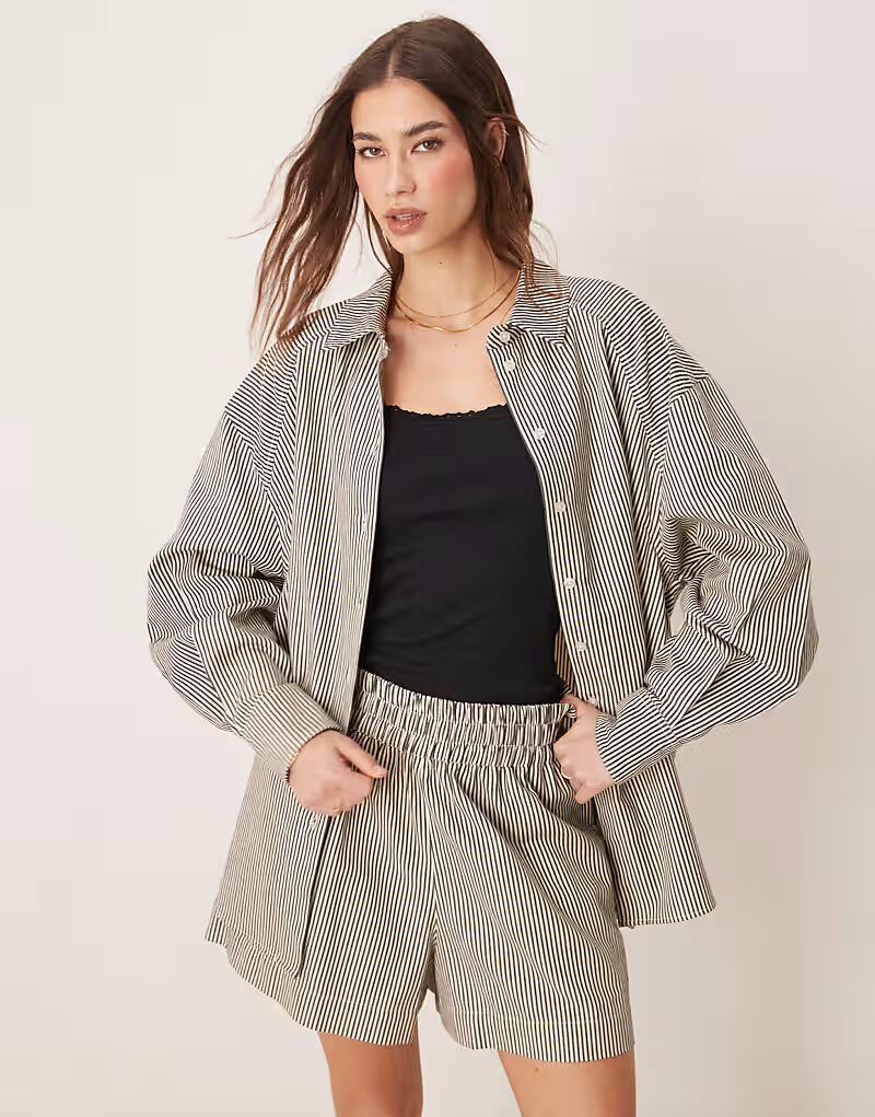 

Свободная рубашка ASOS DESIGN в однотонную полоску