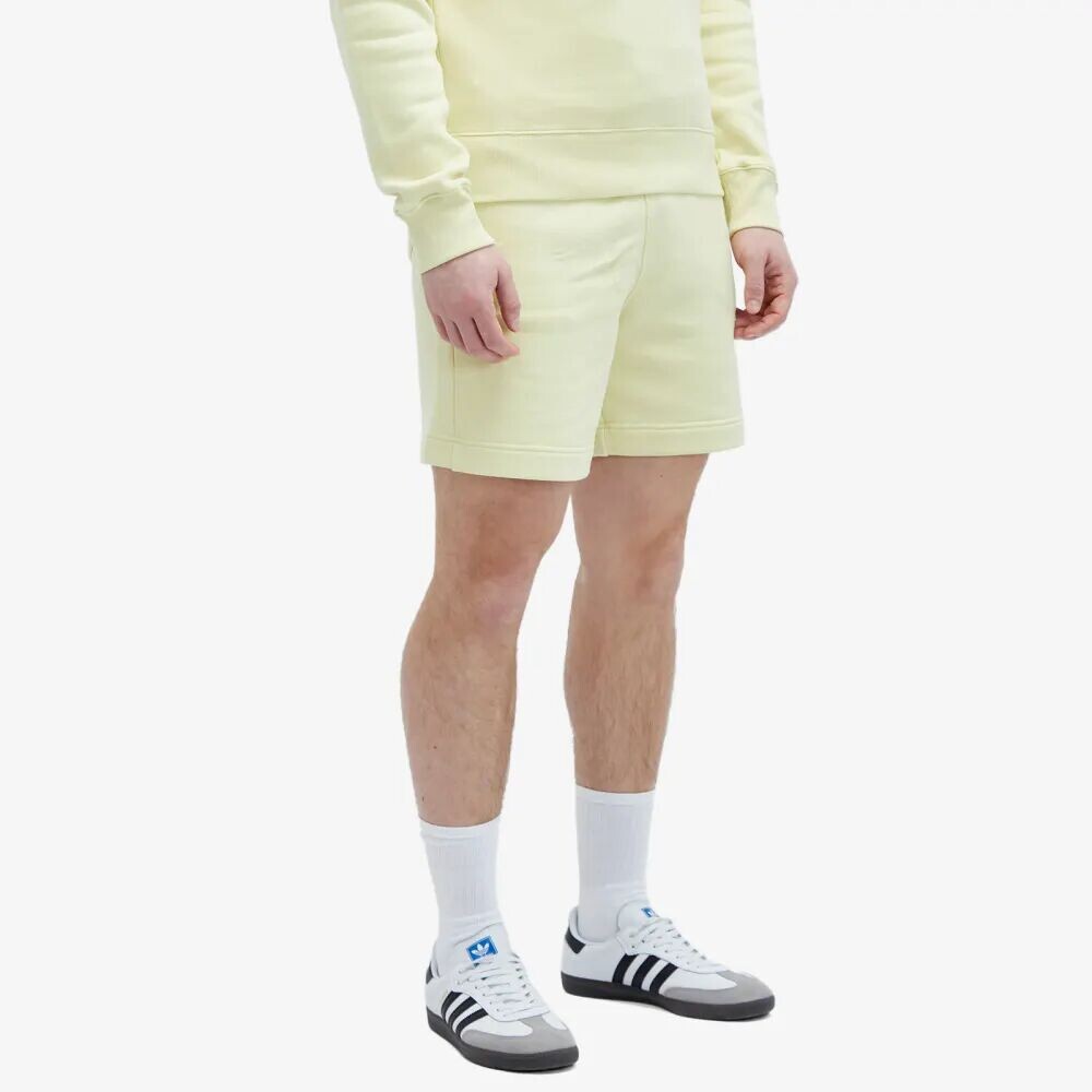 

Maison Kitsune Спортивные шорты с рукописным текстом, желтый