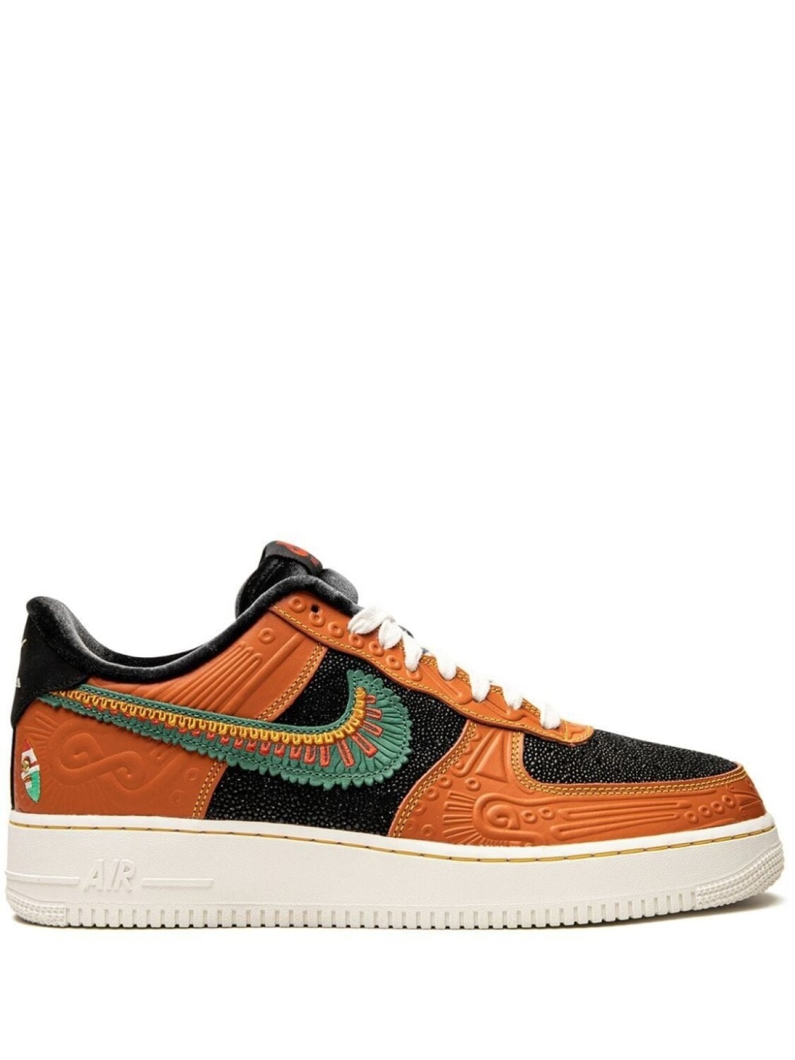 Кроссовки Air Force 1 '07 LX 'Siempre Familia' Nike, оранжевый