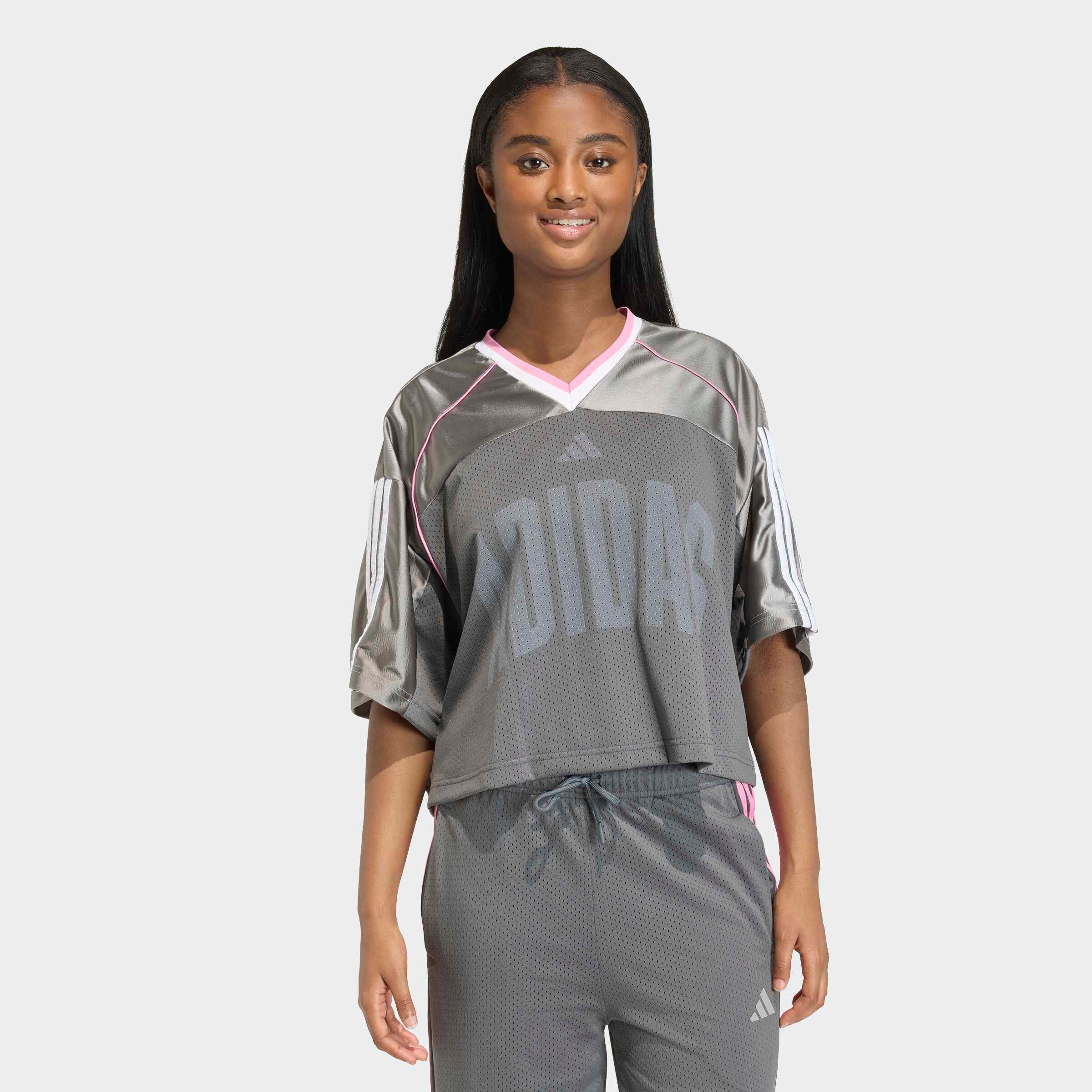 

Adidas Sportswear Футболка в сером цвете