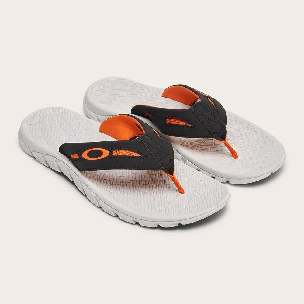 Мужские сандалии Oakley Operative 2.0 в виде шлепанцев, серый — фото 3