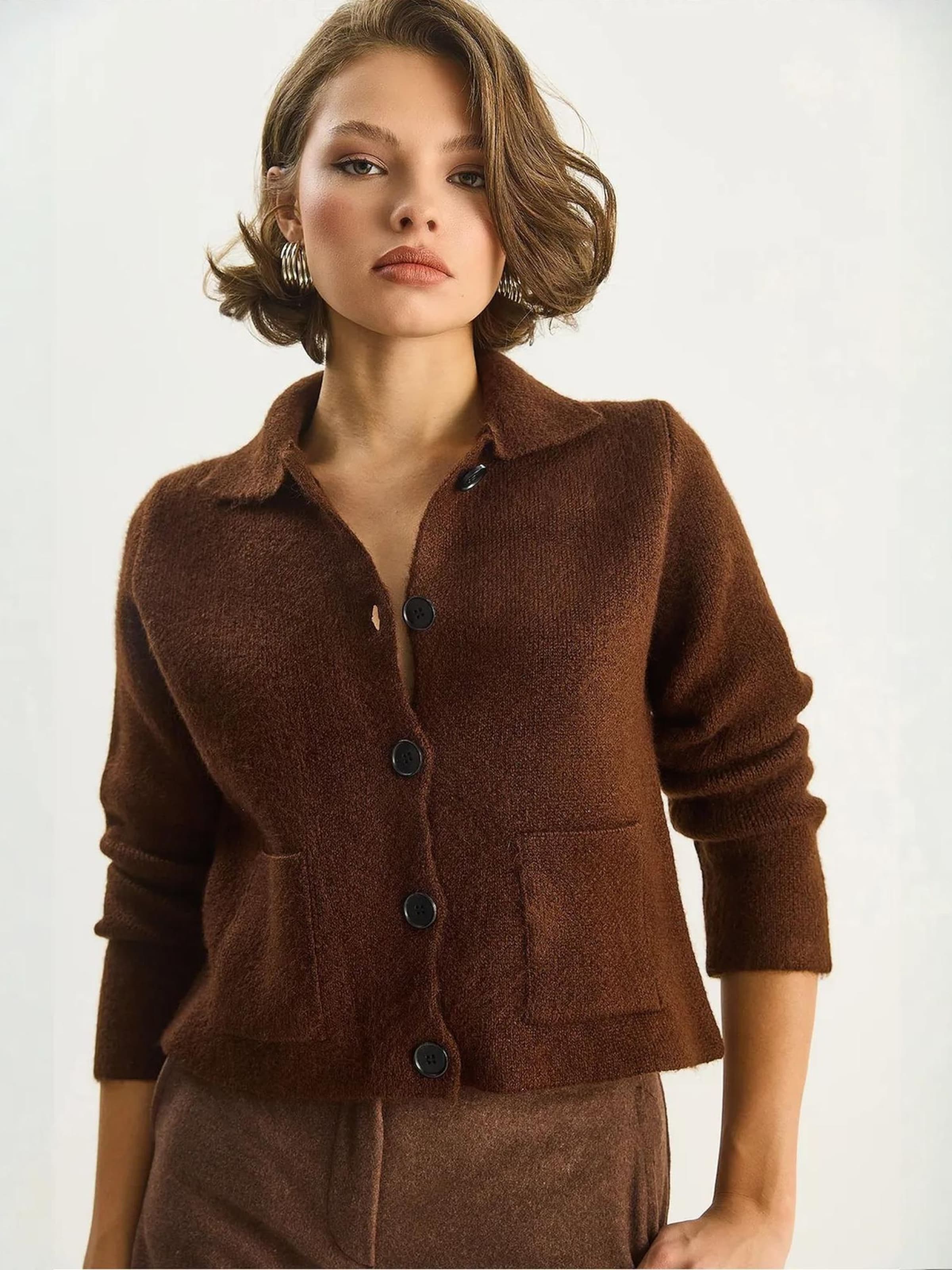 

Bianco Lucci Вязаный кардиган в коричневом цвете