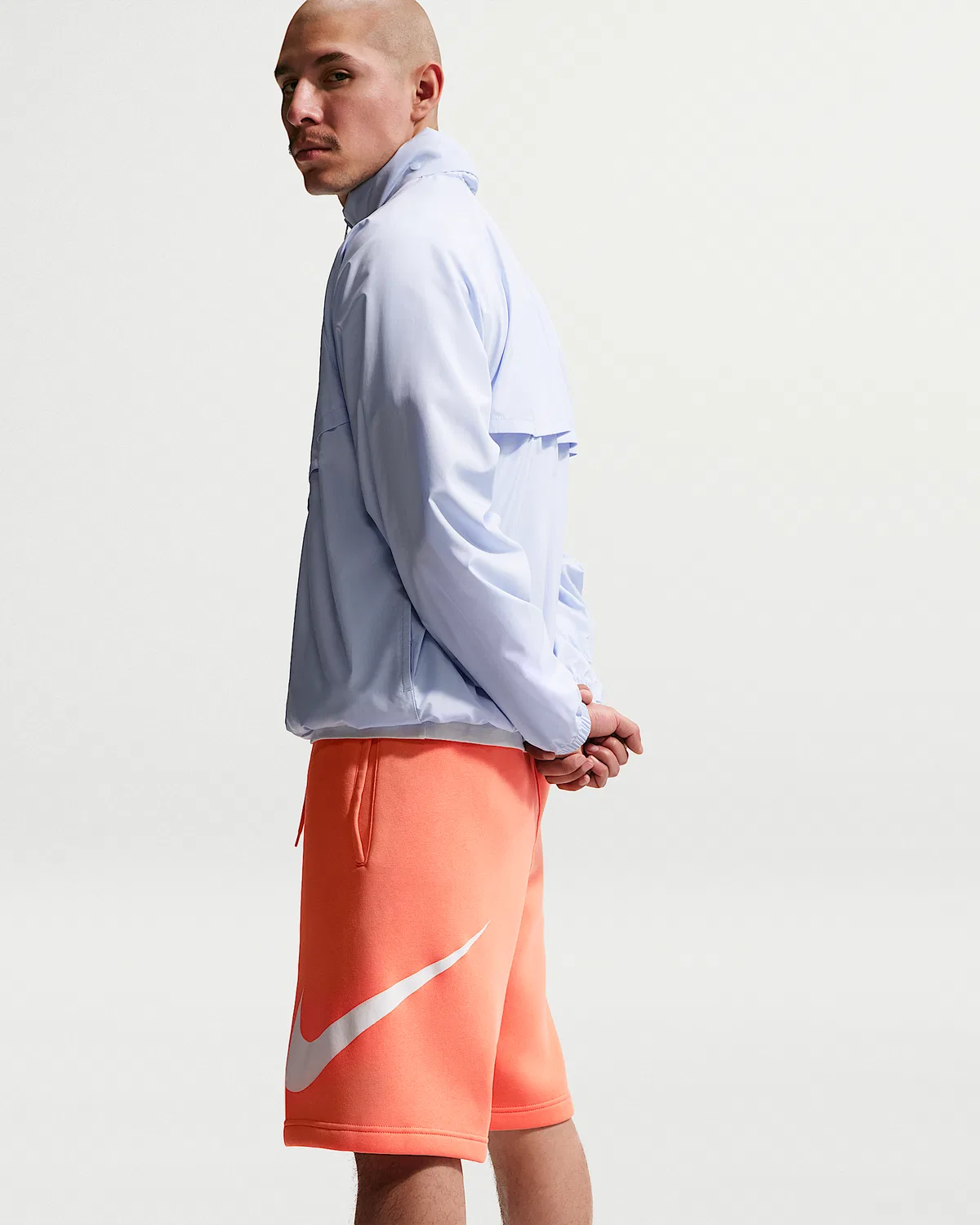 Мужские флисовые шорты Nike Club, Orange Frost/Orange Frost/White — фото 4