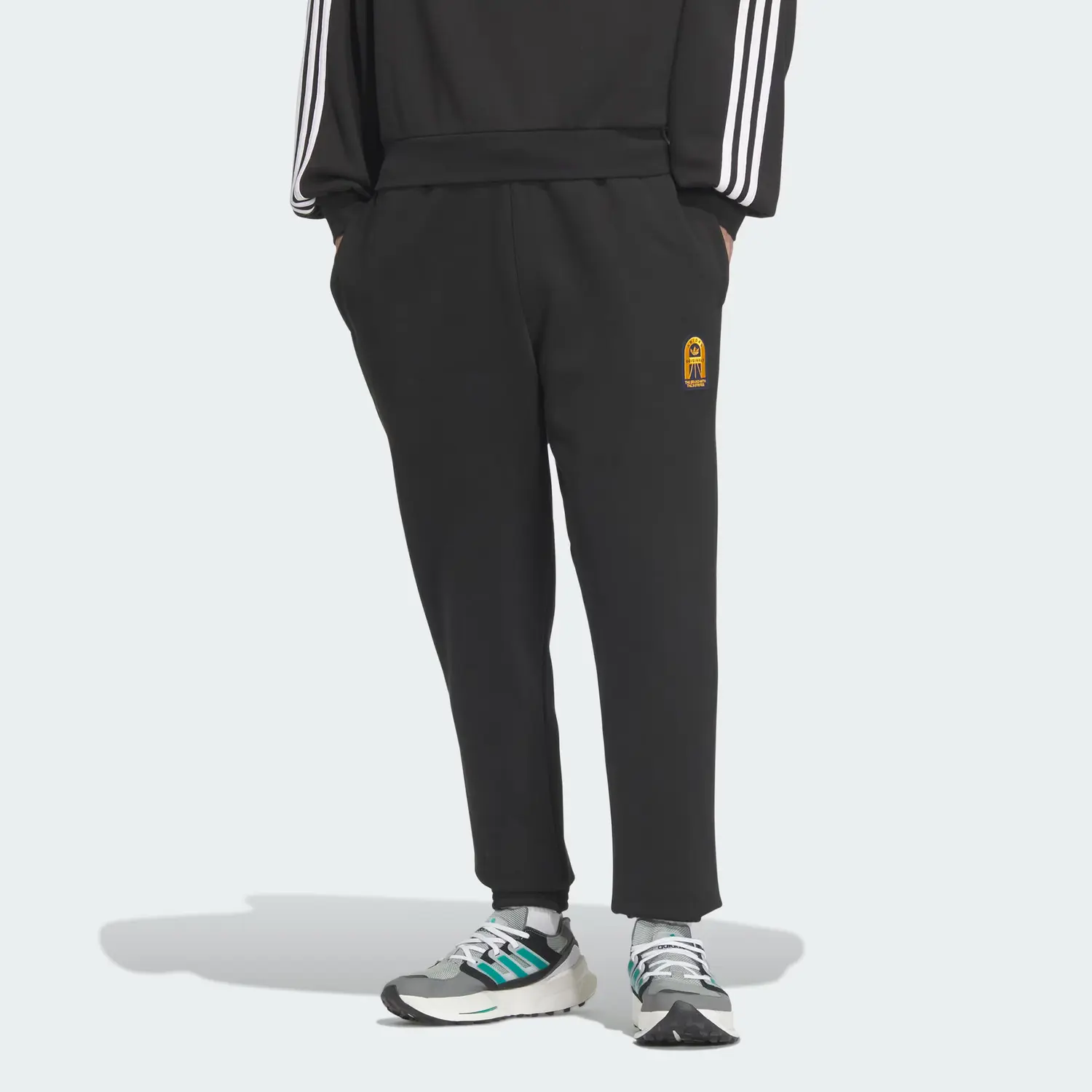 Графические спортивные брюки Adidas Originals мужские черные — фото 4