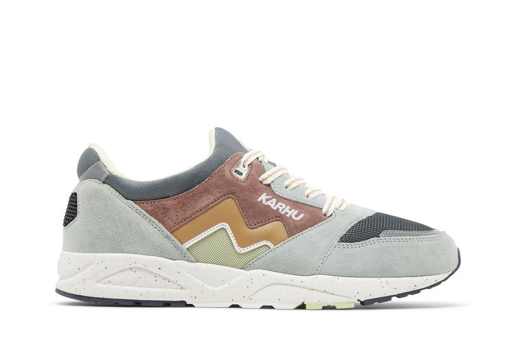 

Кроссовки Karhu Aria 95 Pigeon Doe, коричневый