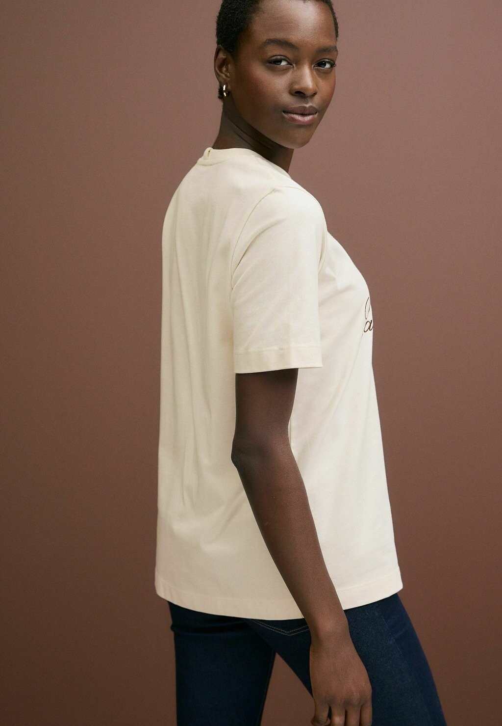 

Футболка с принтом HEAVYWEIGHT SHORT SLEEVE CREW NECK STANDARD Next, бежевый