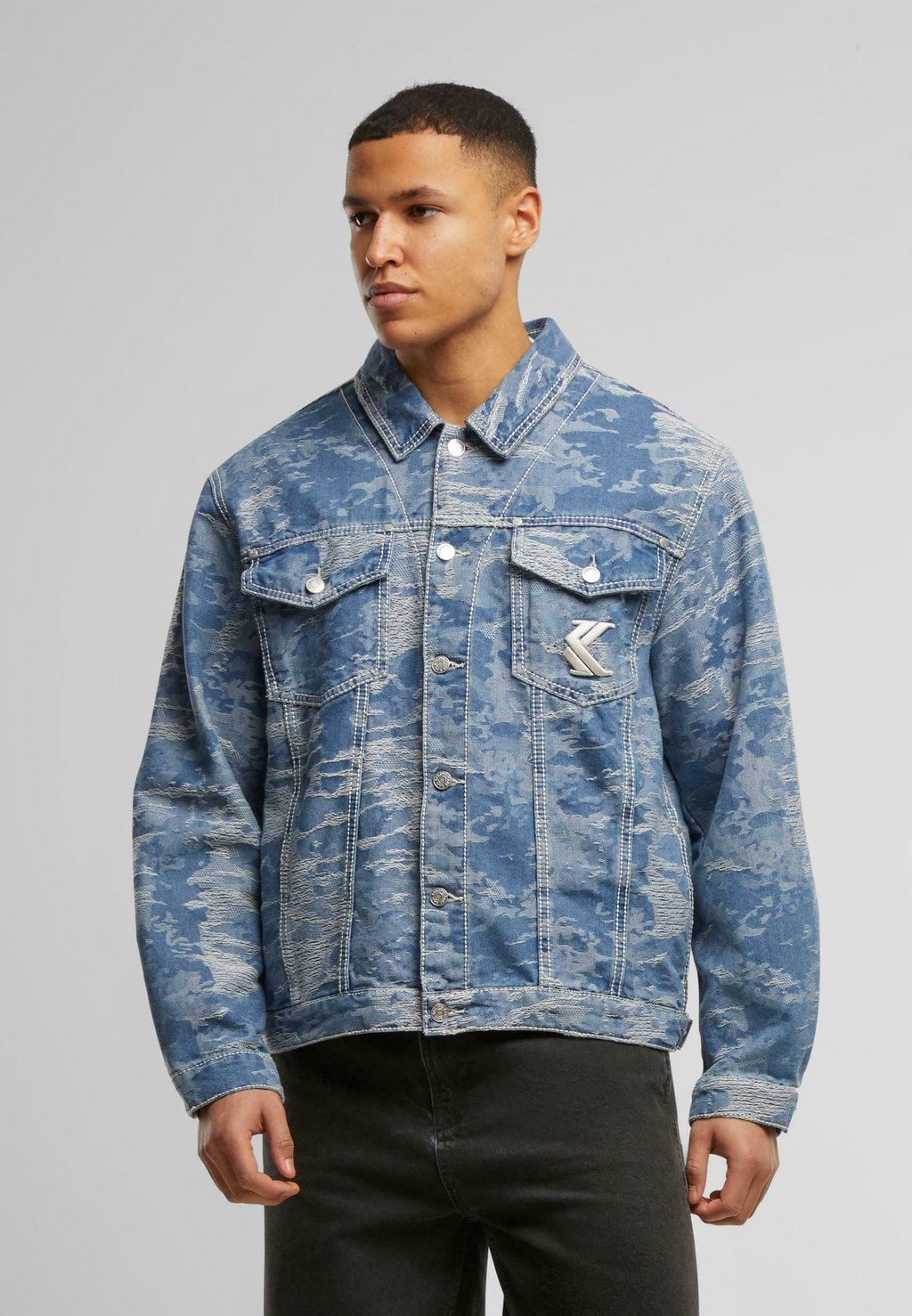 

Джинсовая куртка DISTRESS CAMO Karl Kani, синий