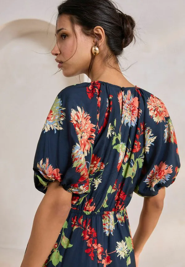 Длинное платье с принтом и пышными рукавами, облегающего силуэта. Next, Navy Blue Floral — фото 4