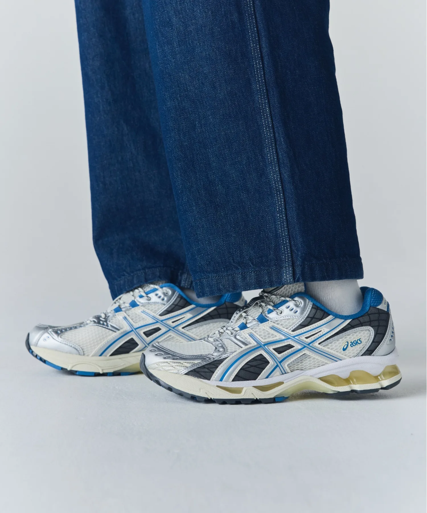 Кроссовки для бега GEL-NIMBUS 10.1 ASICS белые — фото 2