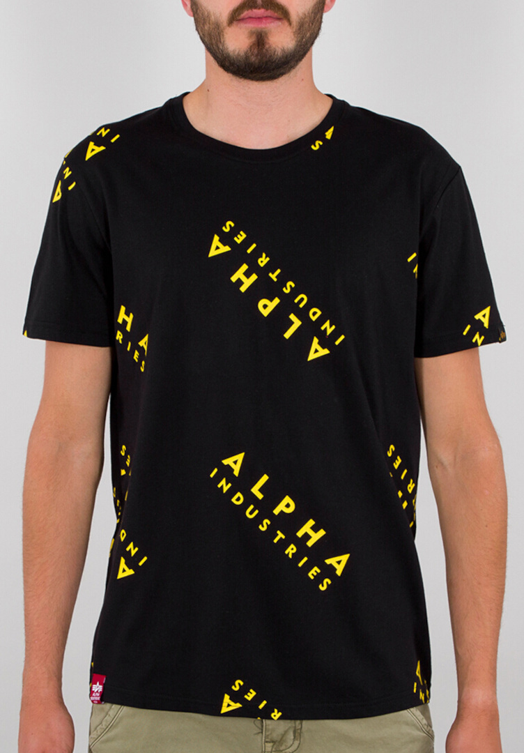 

Футболка Alpha Industries AOP T-Shirt, цвет Black/Yellow