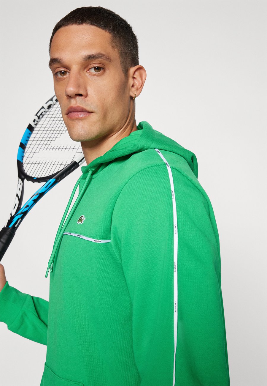 Худи Lacoste Sport HOODIE TAPE, Calathea/Green — фото 4