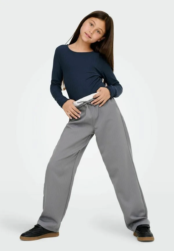 Спортивные брюки mit weitem kogmiley gerade geschnitten Only Girls, Medium Grey Melange — фото 4