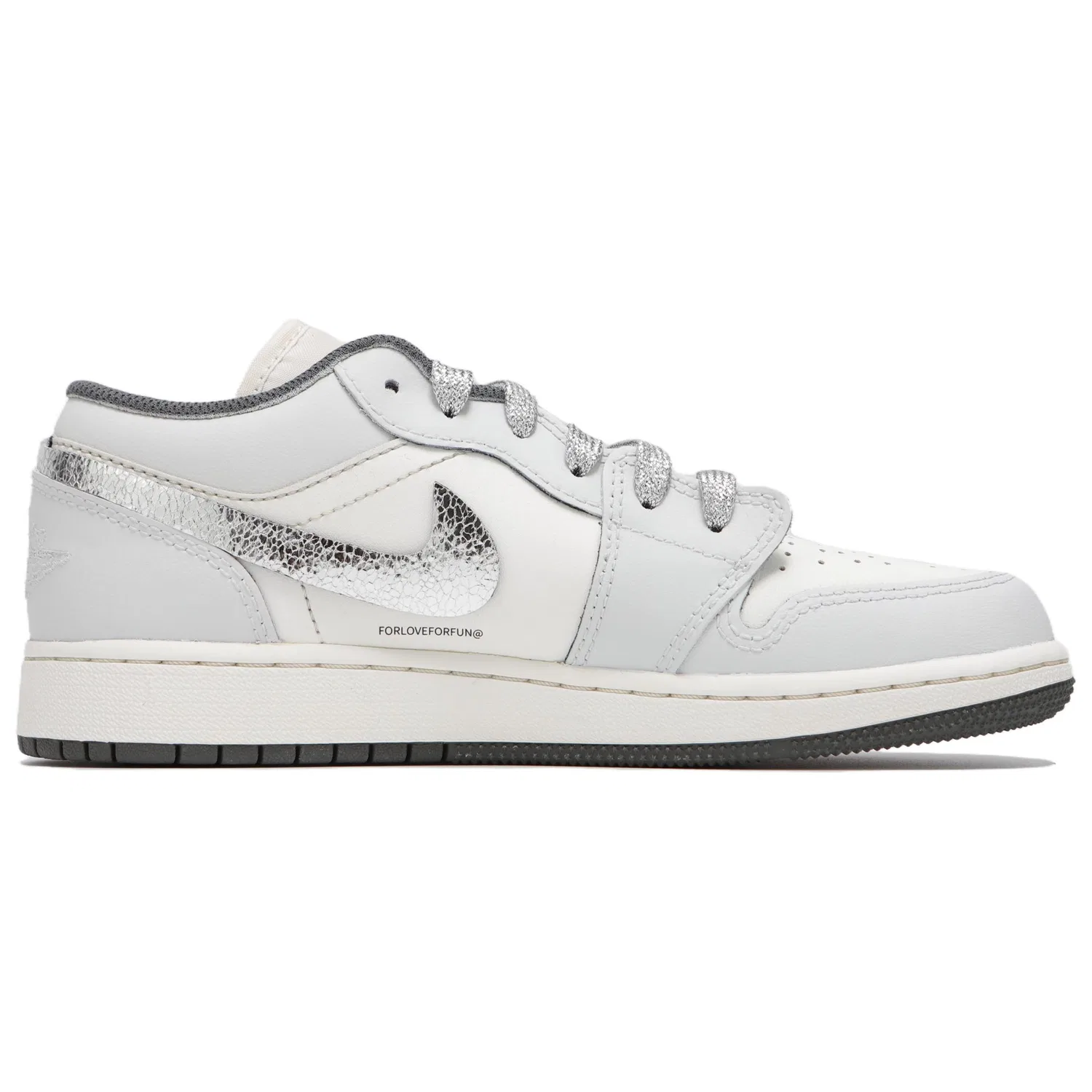 Кроссовки баскетбольные винтажные Jordan Air 1 Low серо-белые — фото 3