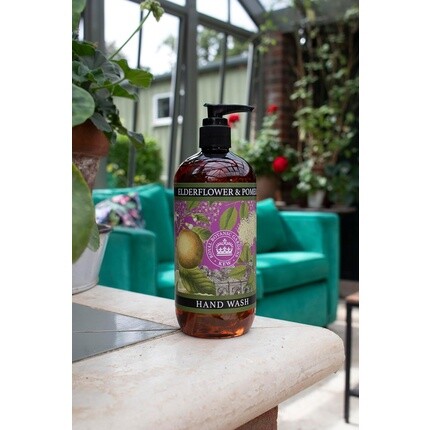The English Soap Company Kew Gardens Гель для душа и тела с алоэ вера и витамином Е с ароматом бузины и помело, 500 мл — фото 3