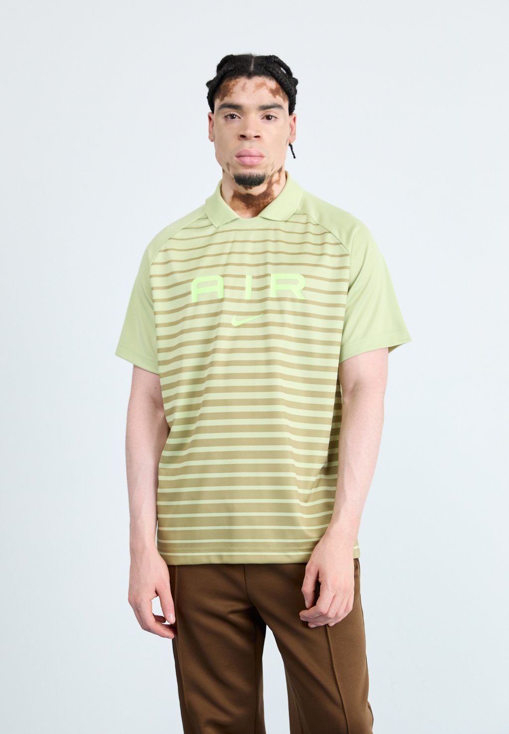 

Поло AIR Nike Sportswear, зеленый