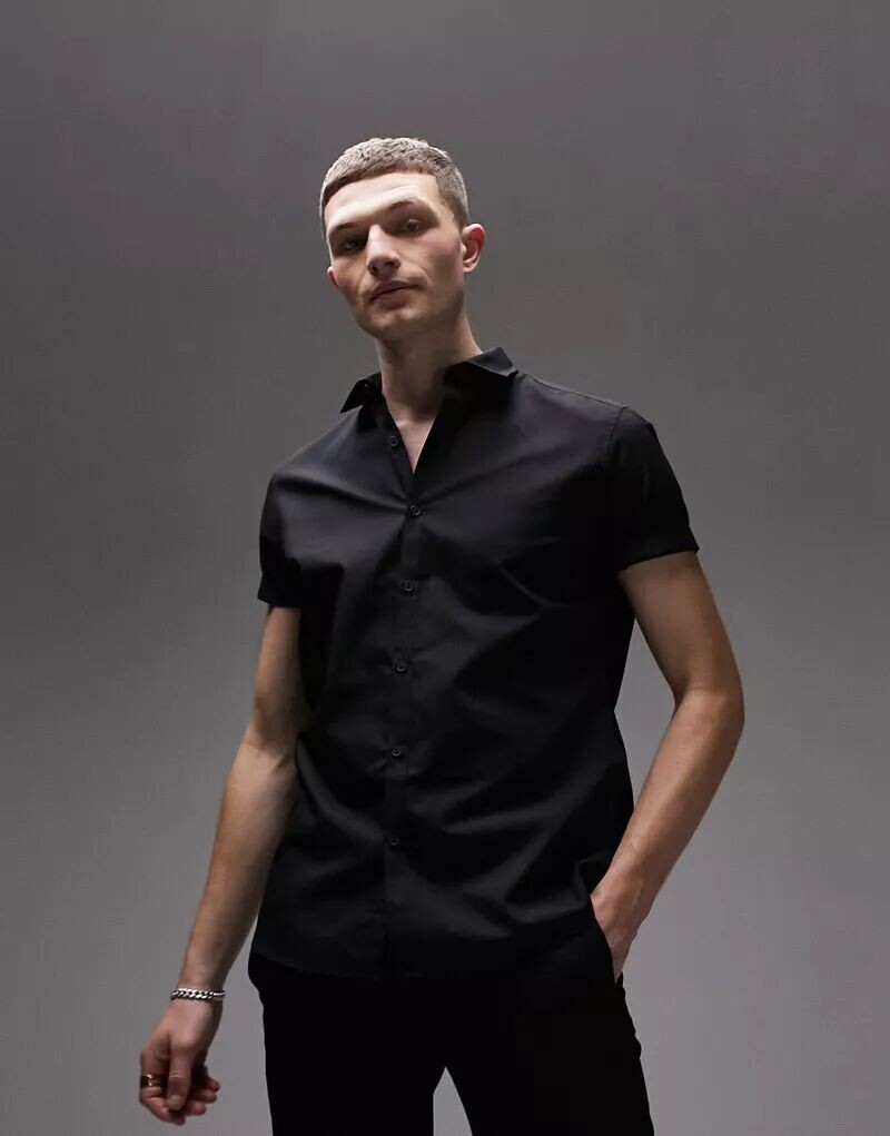 

Черная классическая рубашка приталенного кроя с короткими рукавами Topman