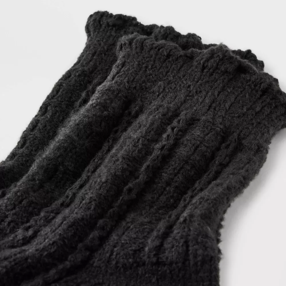 

Женские носки Scalloped Edge Pointelle Supersoft Short Crew Boot Socks Universal Thread, цвет Black