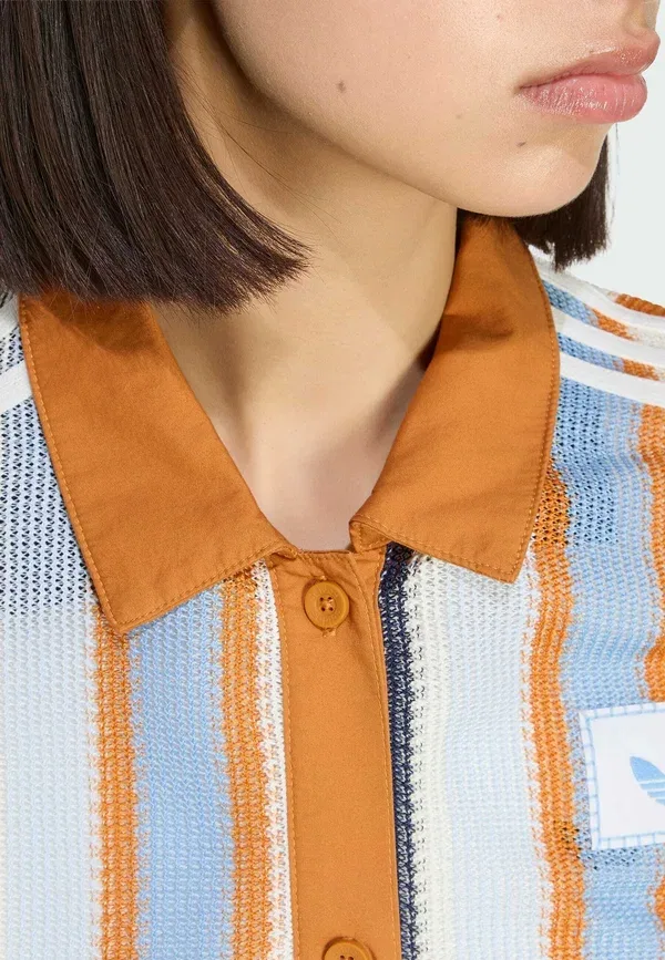 Блуза Adidas Originals Summer Glow Striped Cropped Button Down, цвет ржаво-оранжевый — фото 3