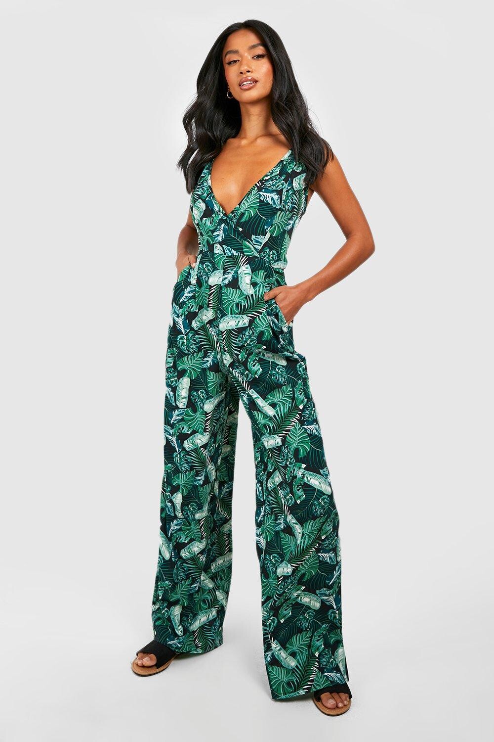 

Комбинезон с запахом передней передней пальмой petite Boohoo, черный