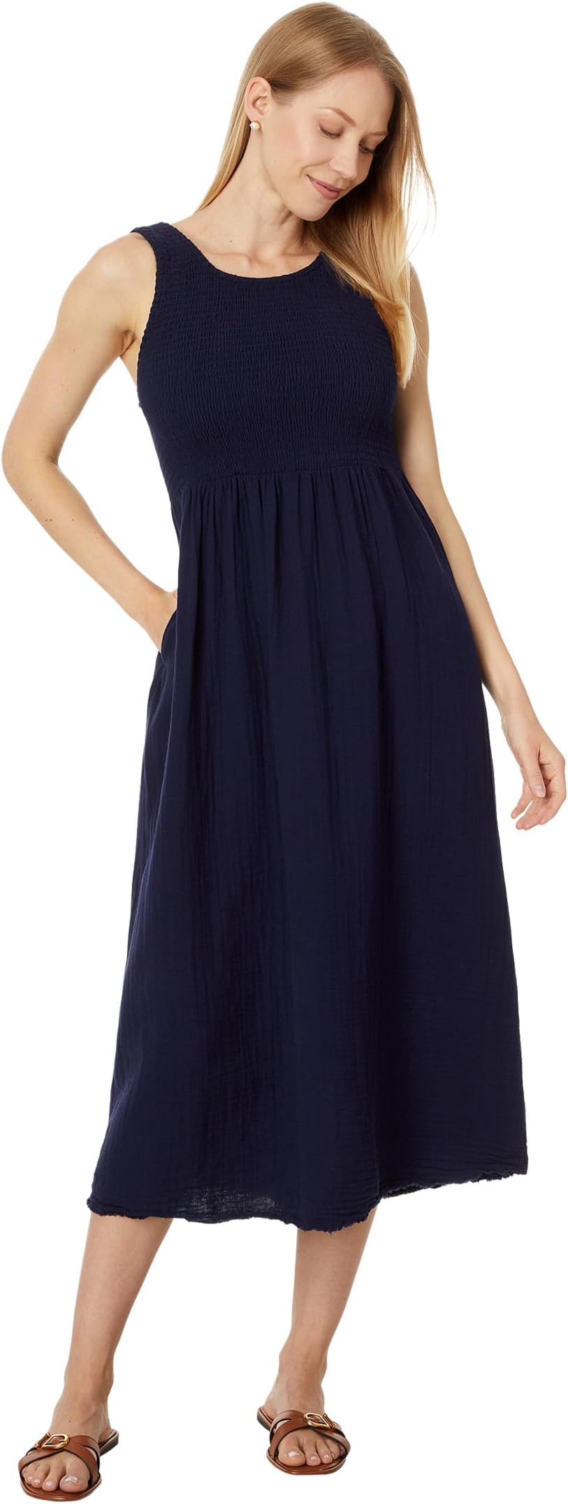 

Платье Mod-o-doc Smocked Tank Midi Dress, цвет Navy Licorice
