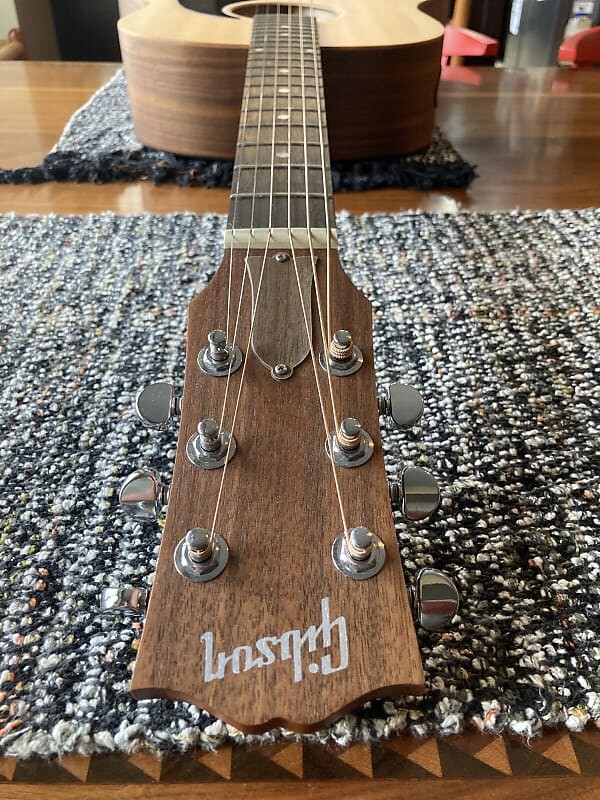 

Акустическая гитара Gibson Generation walnut