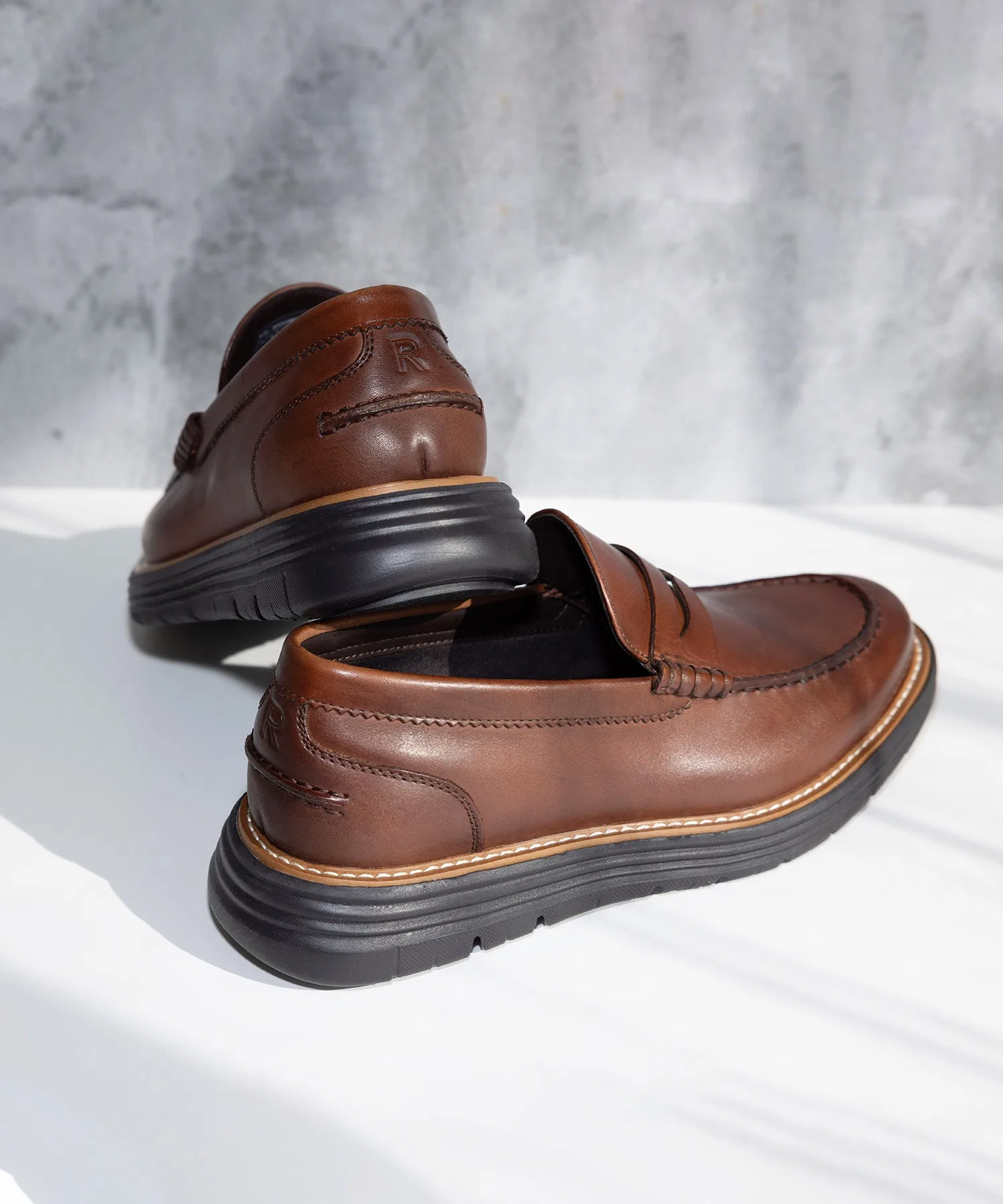 Мужские кожаные лоферы ROCKPORT Cambridge Ease коричневые — фото 3