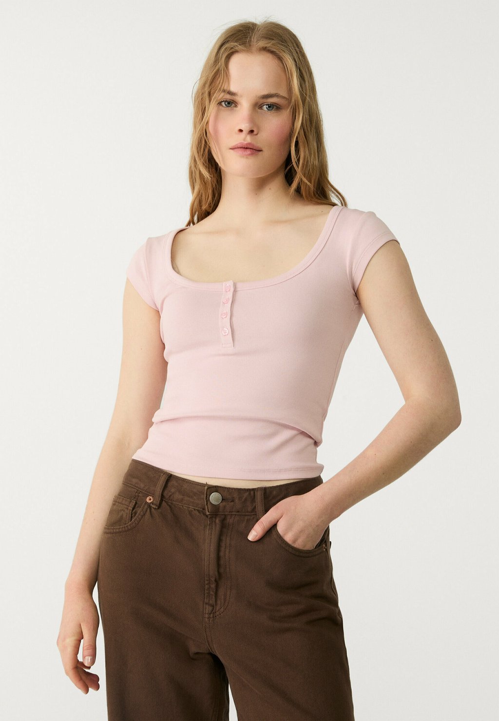 

Базовая футболка Stradivarius, светло-розовый