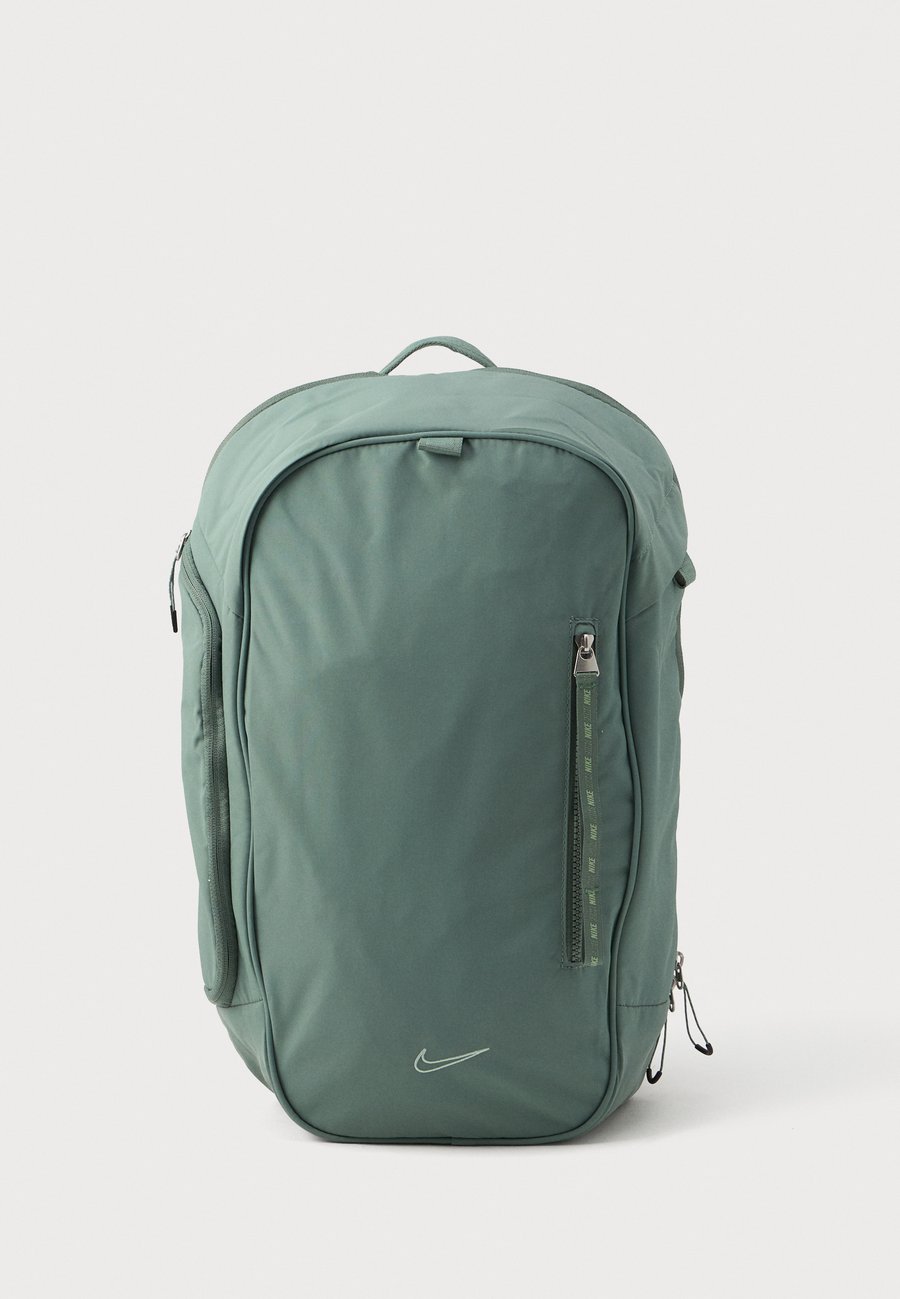 

Рюкзак Nike Sportswear COMMUTE UNISEX, Clay Green/Green