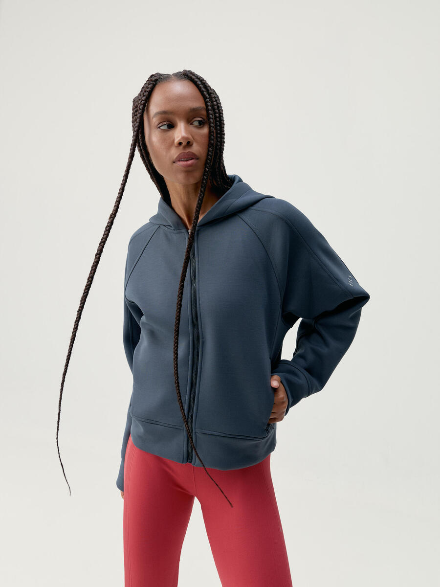 

Женская спортивная толстовка Elsa Born Living Yoga