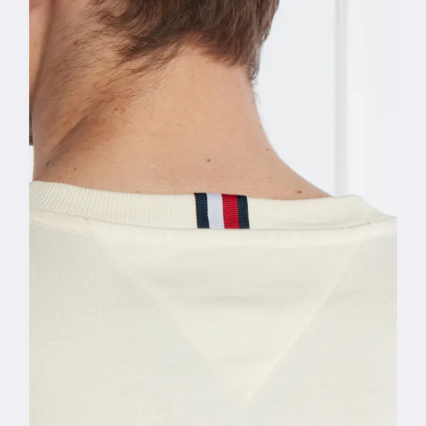 Футболка стандартного кроя с вышивкой букле и вышивкой Tommy Hilfiger, экрю — фото 3