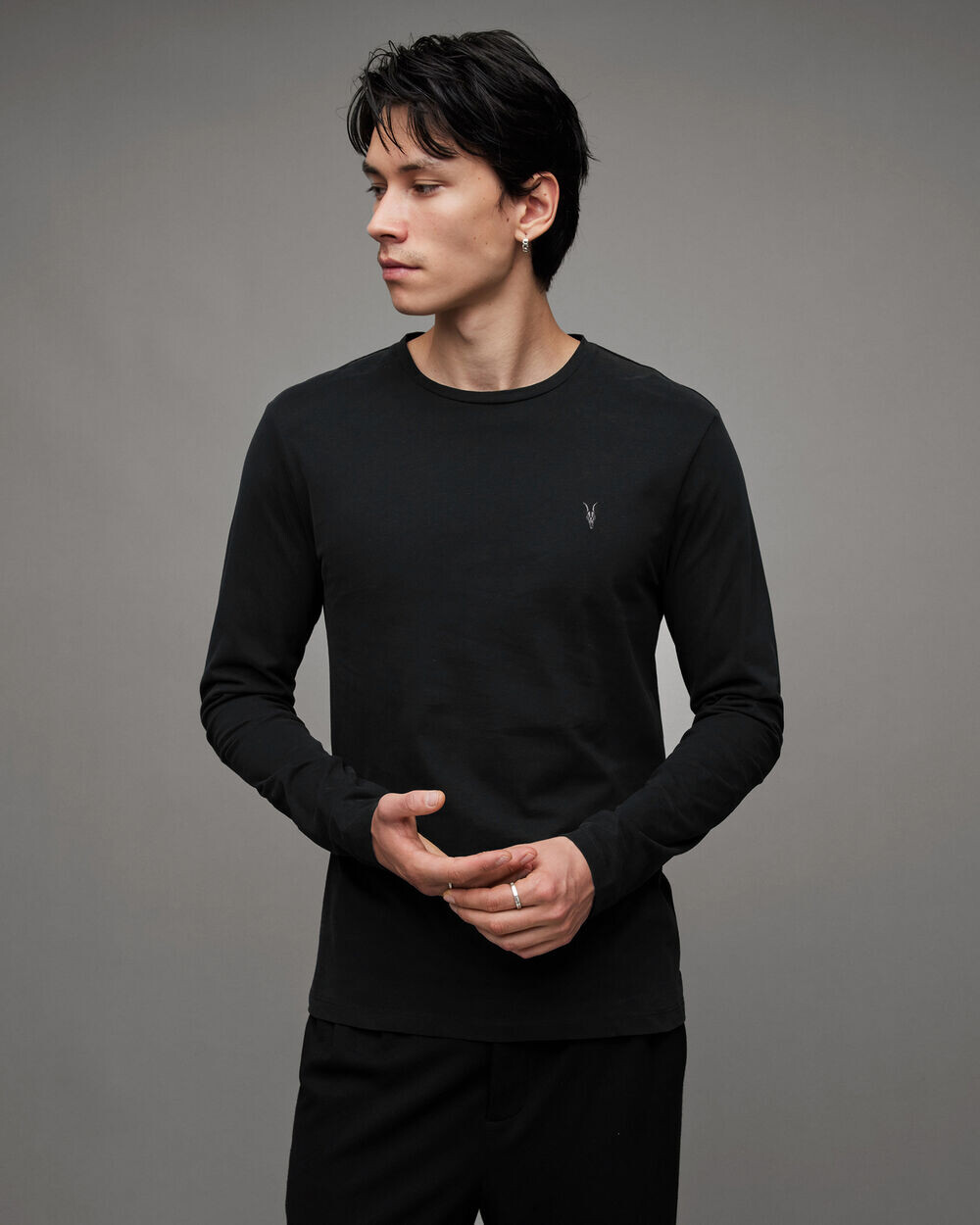 

Футболка с длинными рукавами и круглым вырезом Brace Tonic AllSaints, черный как смоль