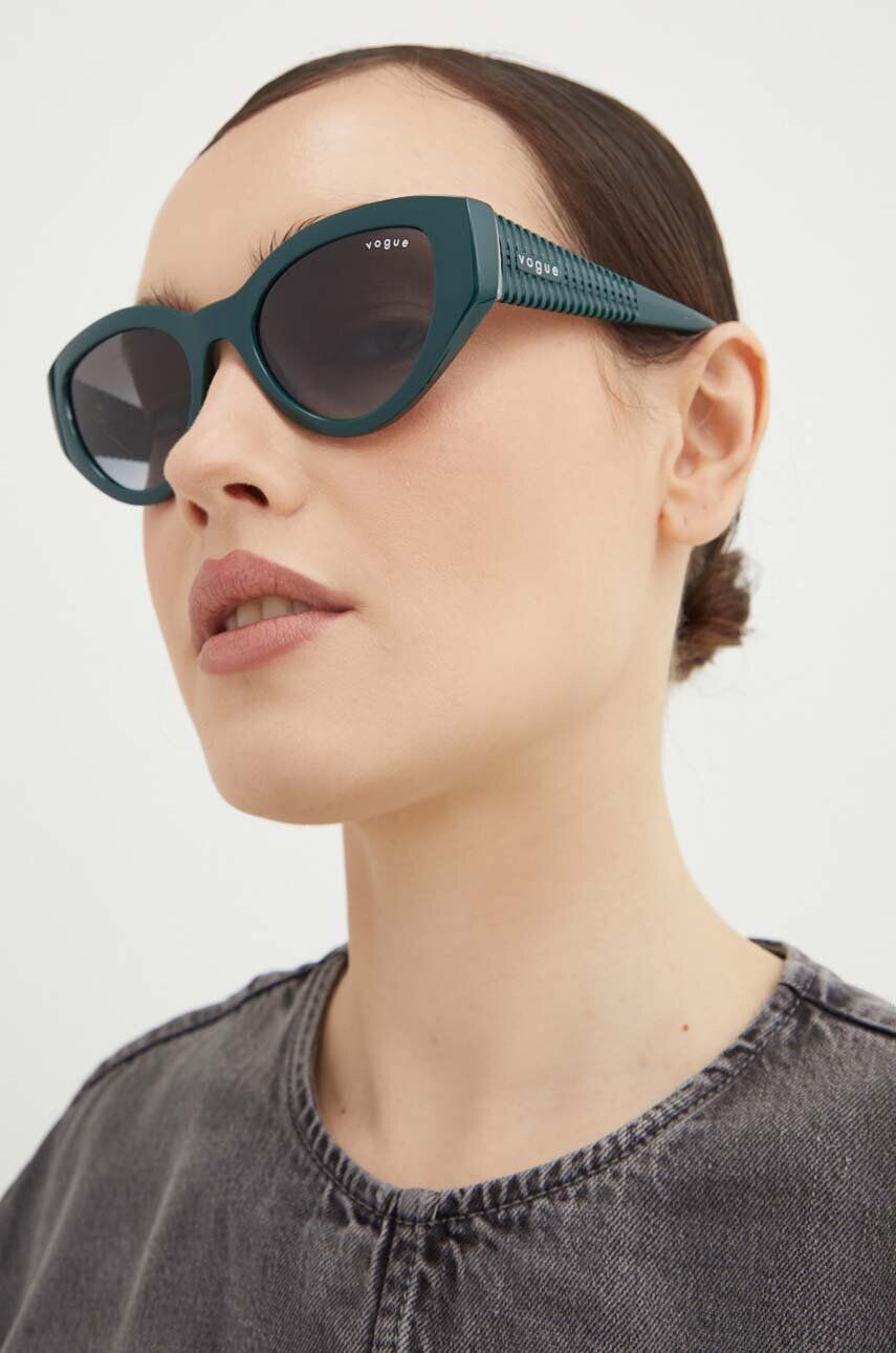 

Солнцезащитные очки VOGUE, зеленый