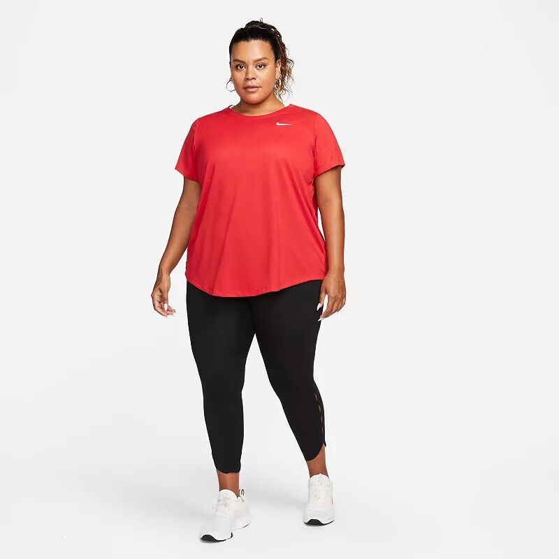 Женская футболка Nike Dri-FIT Legend — фото 2
