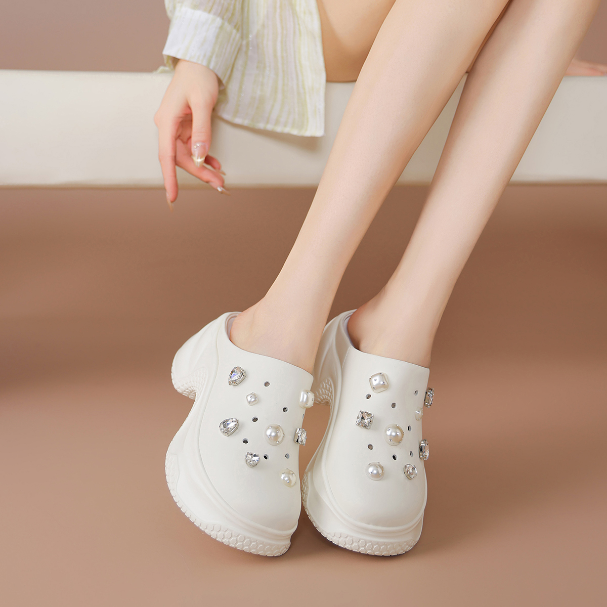 BOERDIQI Клоги женские с белой овчиной на стельке, цвет White Sheepskin Insole — фото 4