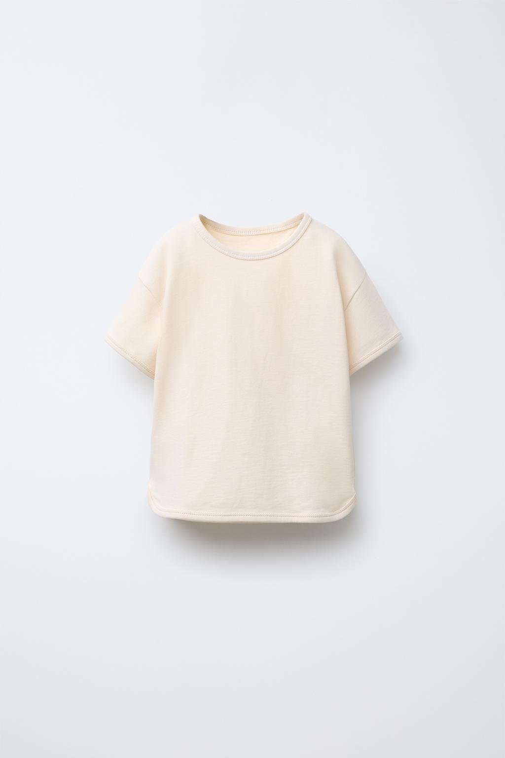 

Однотонная футболка с контрастной отделкой ZARA, экрю
