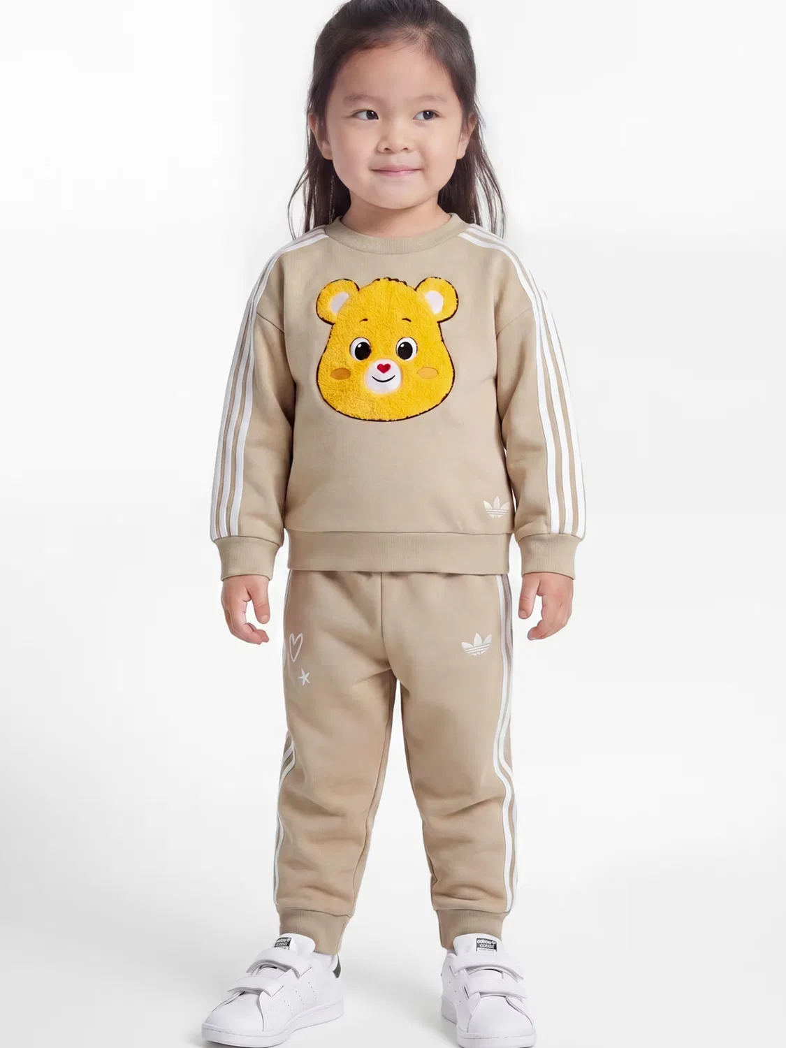 Спортивный костюм Adidas Originals Care Bears бежевого цвета — фото 4