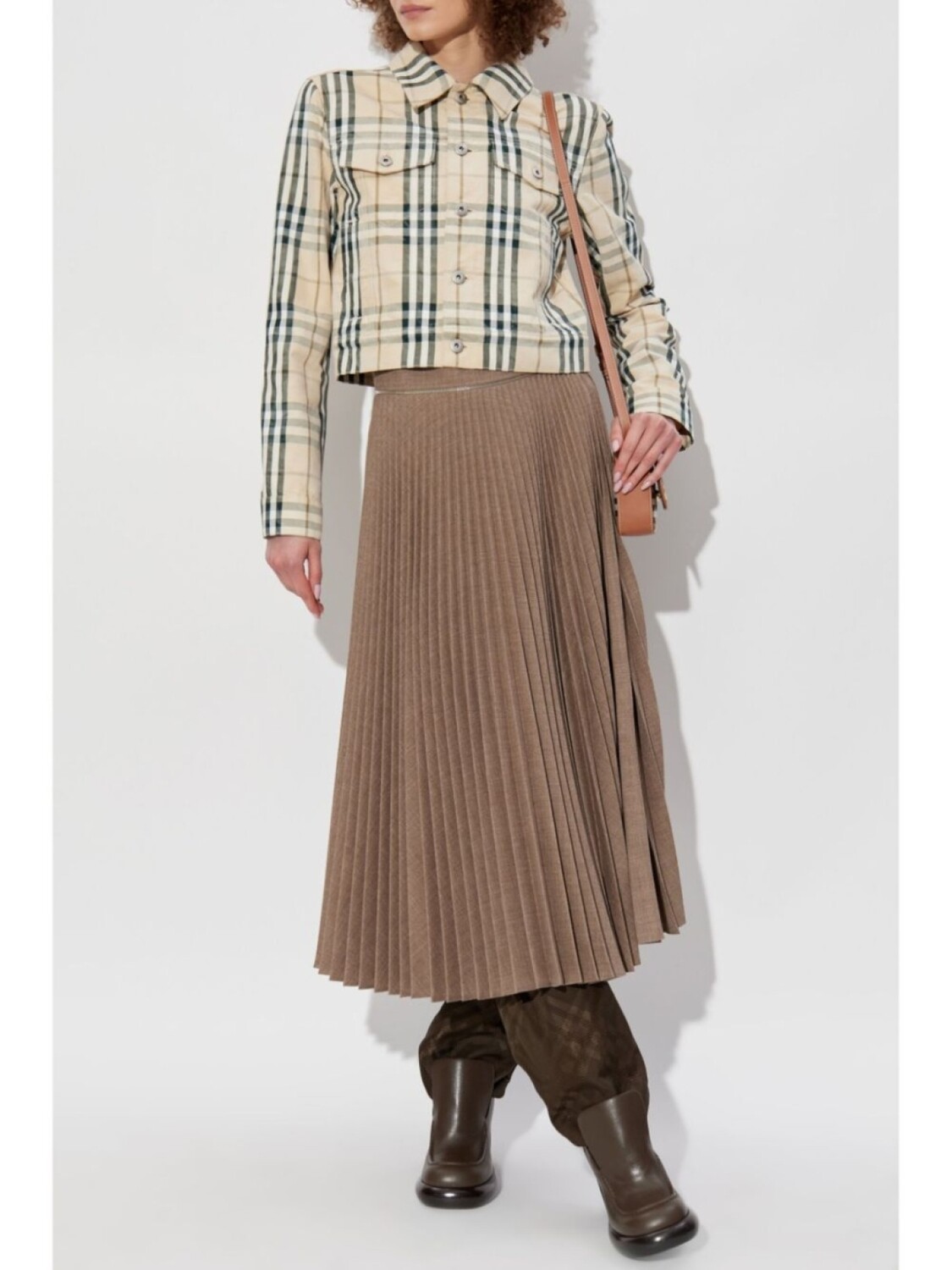 Куртка Burberry, укороченная, клетчатая, кремово-белый — фото 2