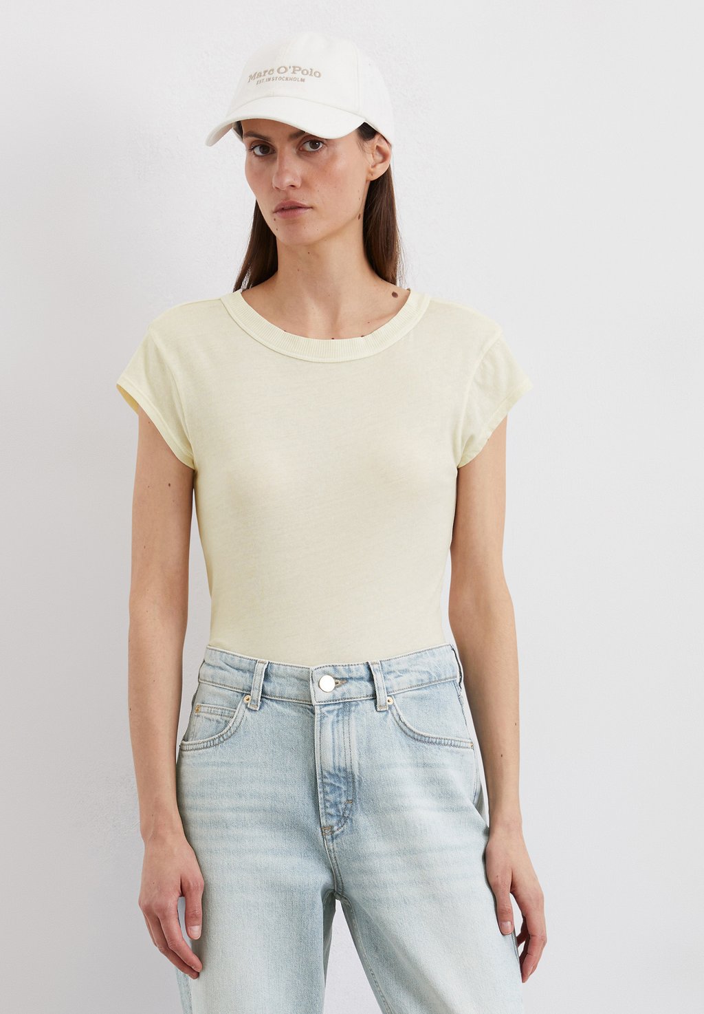 

Базовая футболка SHORT SLEEVE ROUND NECK Marc O'Polo, молочный