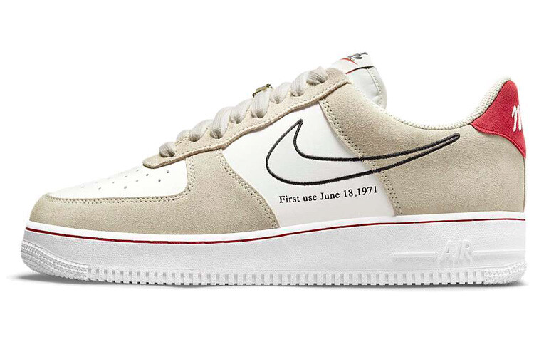 

Nike Air Force 1 Low Light Sail при первом использовании, красный
