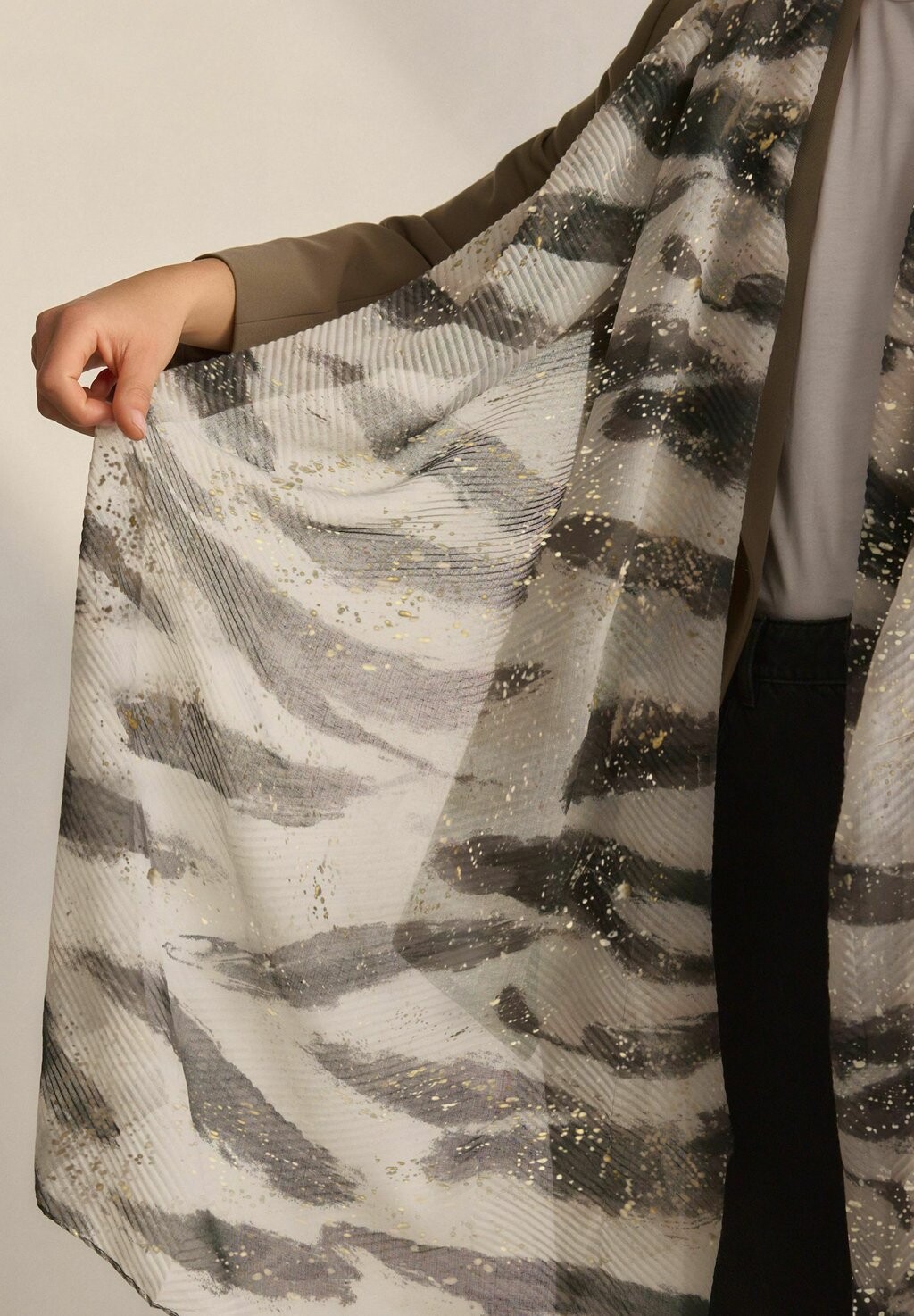 

Шарф FOIL LIGHTWEIGHT Next, черный