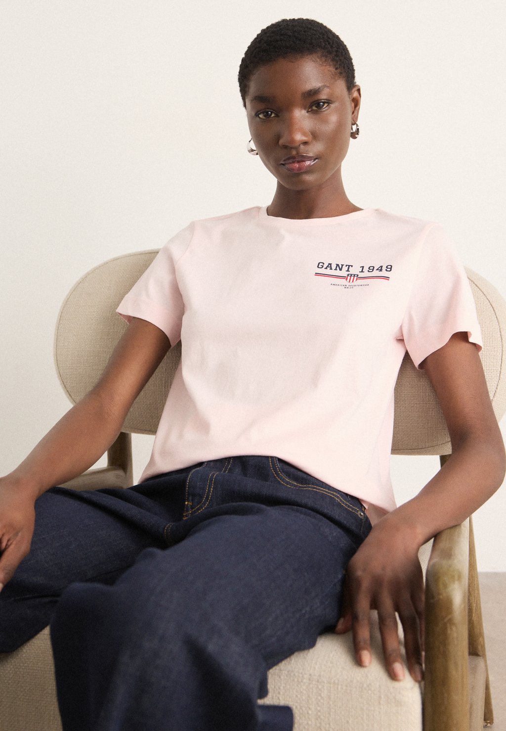 

Базовая футболка GRAPHIC GANT, светло-розовый