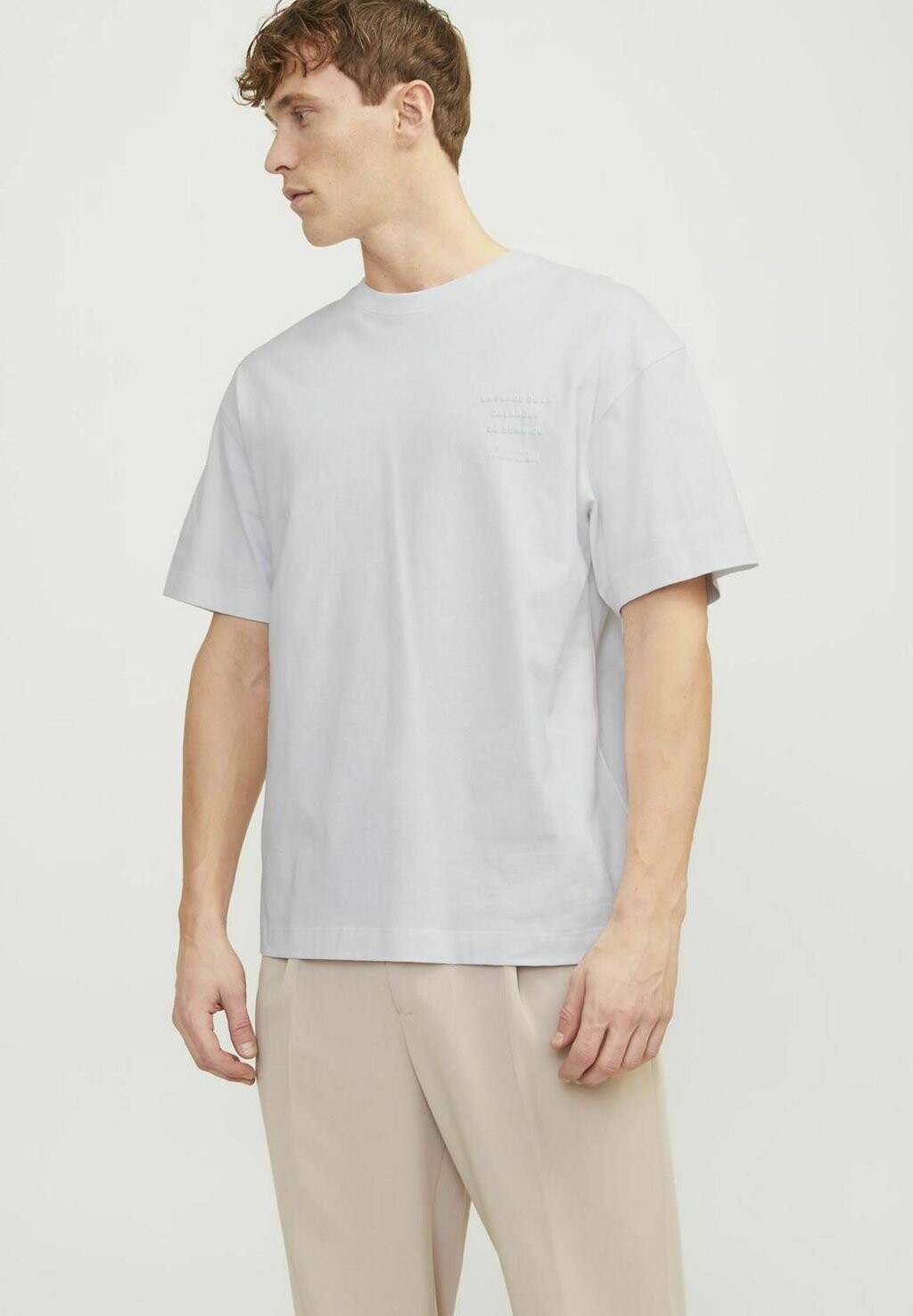 

Футболка с принтом RUNDHALS Jack & Jones, кремовый