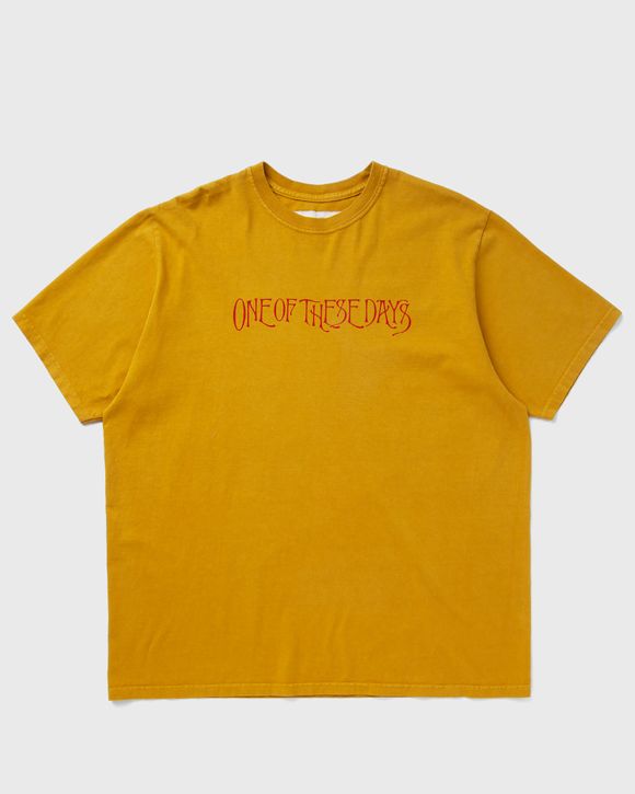 

Футболка One Of These Days Wreath Of Roses Tee, цвет mustard