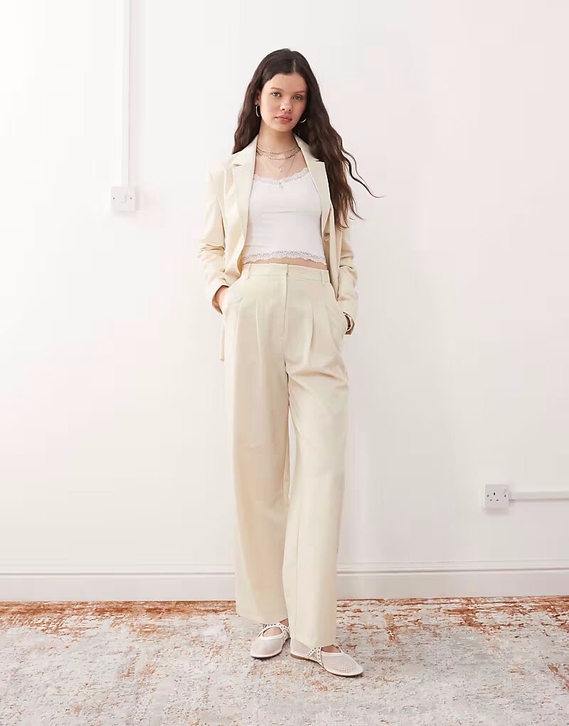 

Базовые широкие брюки Miss Selfridge цвета пахты
