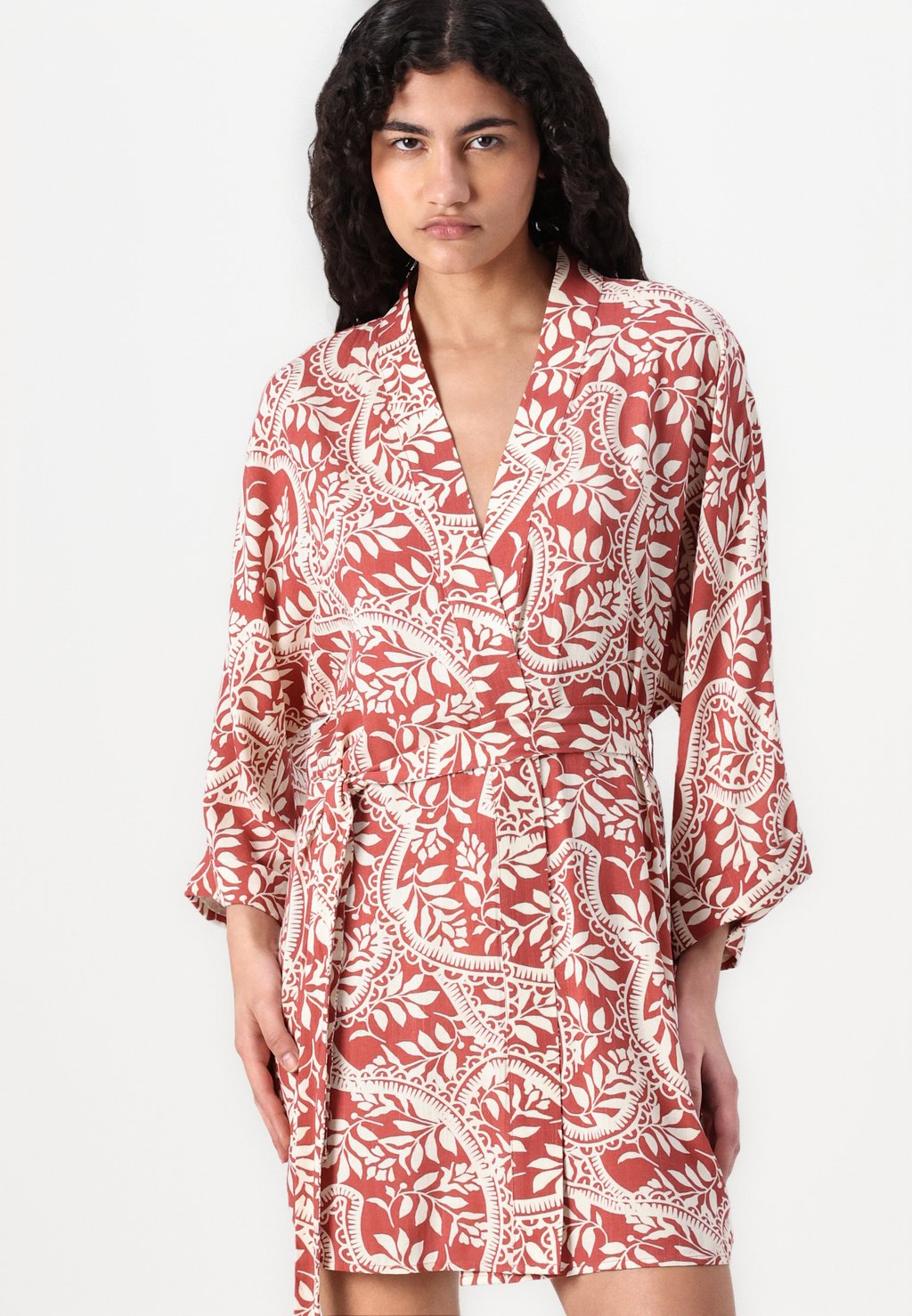 

Летняя куртка VMBALI KIMONO Vero Moda, бургундия