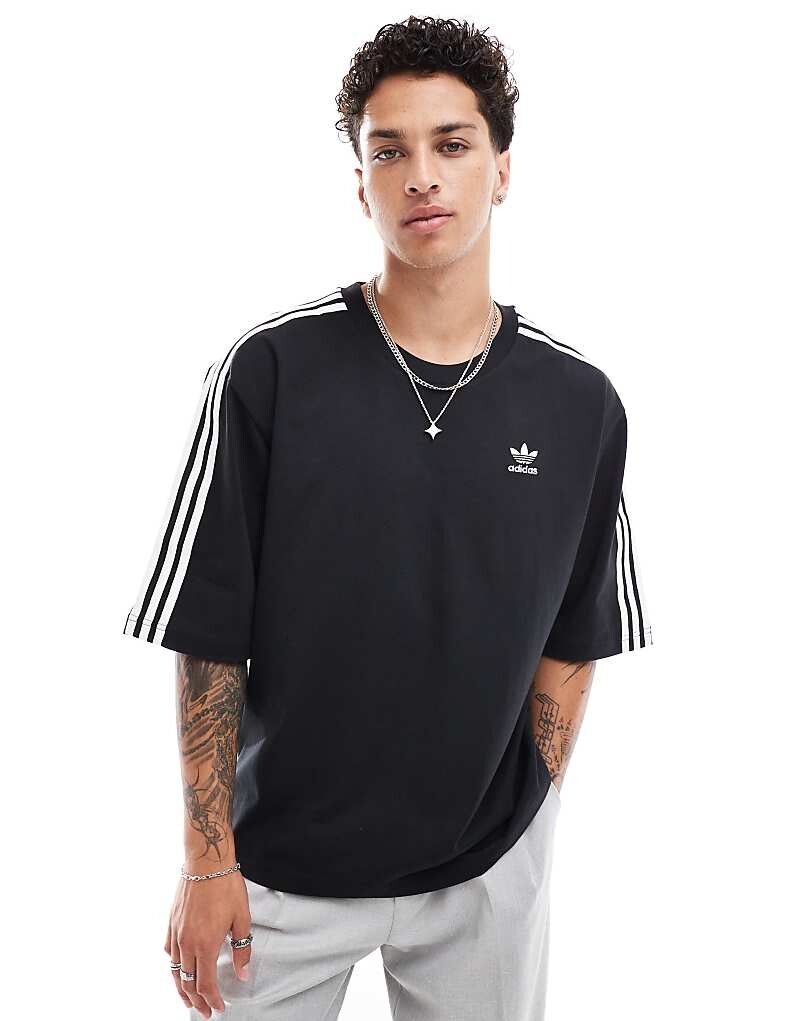 

adidas Originals — черная футболка оверсайз