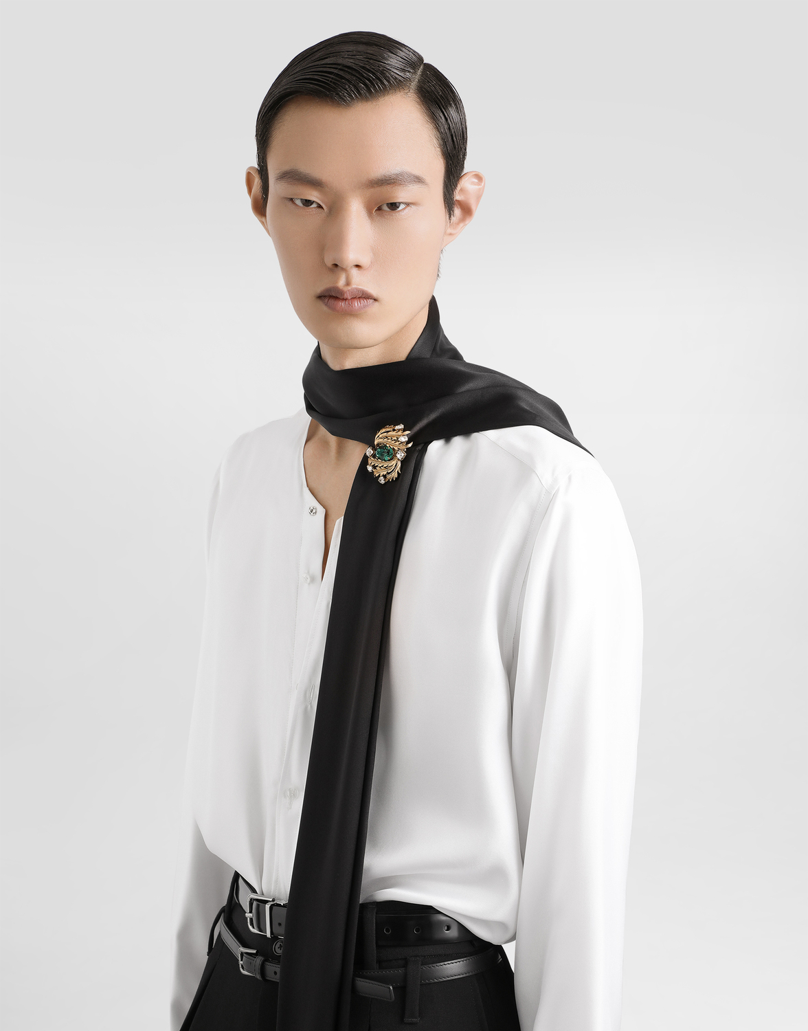 Брошь в форме листа с стразами DOLCE & GABBANA, золотой — фото 2