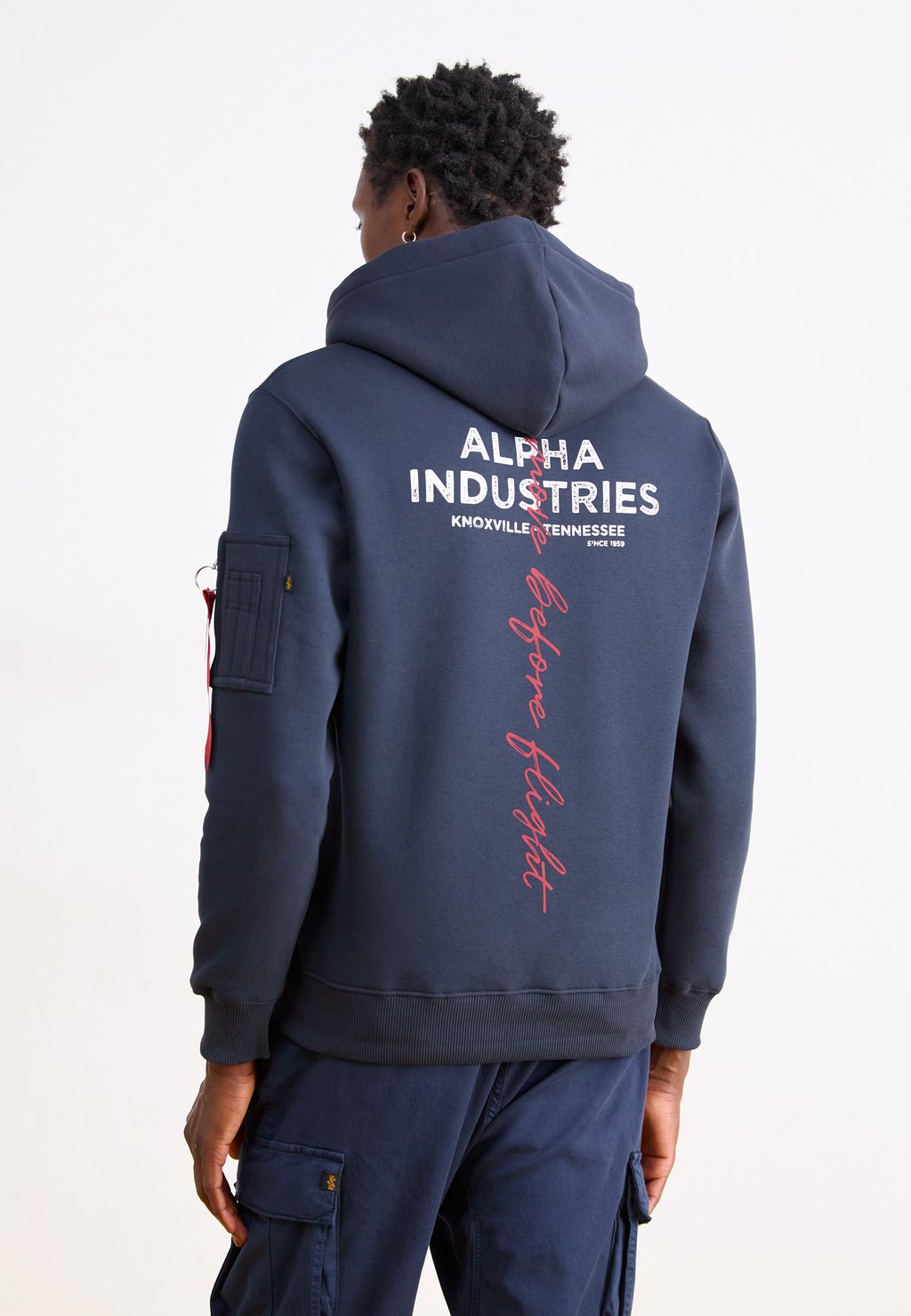 

Толстовка с капюшоном SIGNATURE HOODY Alpha Industries, темно-синий