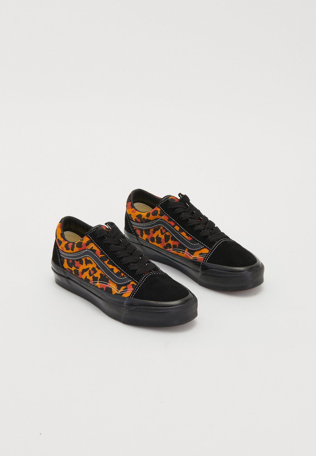 

Низкие кеды PREMIUM OLD SKOOL UNISEX Vans, черный
