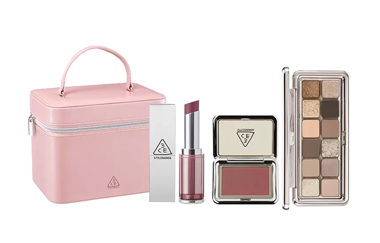 

Набор макияжа NewTake Soft Matte Tube с легко растушевывающимися тенями для век, помадой и румянами 3CE